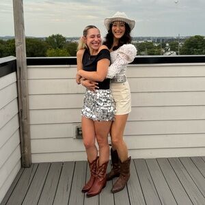 WHITE FOX | XS | Sequin Skirt